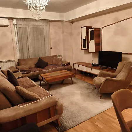 Апартаменты La Maison Du Parc Скопье